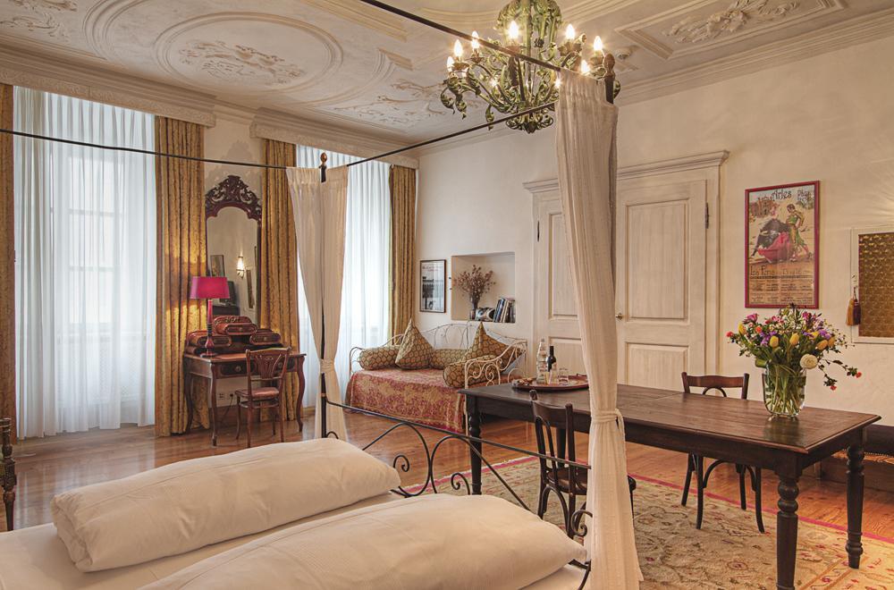 Hotel Orphee - Grosses Haus Регенсбург Экстерьер фото