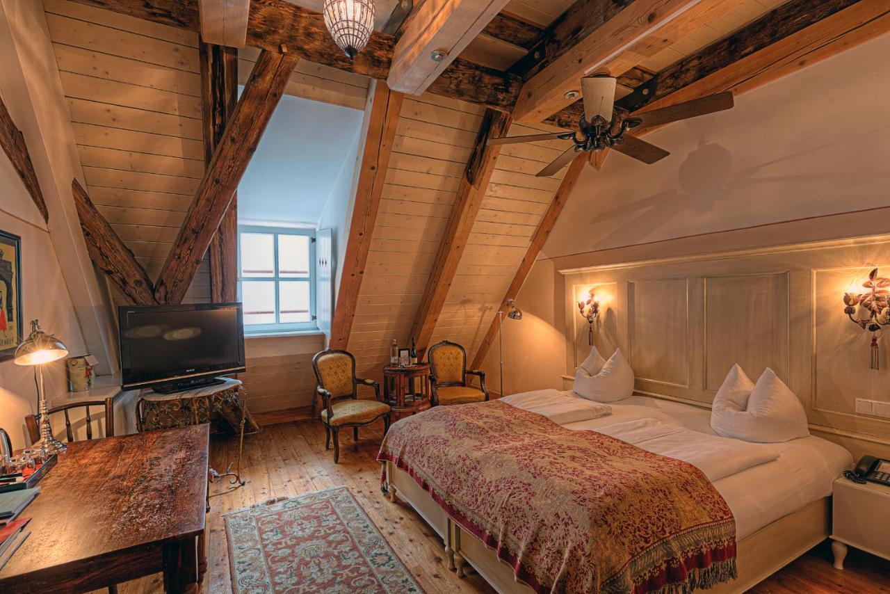 Hotel Orphee - Grosses Haus Регенсбург Экстерьер фото