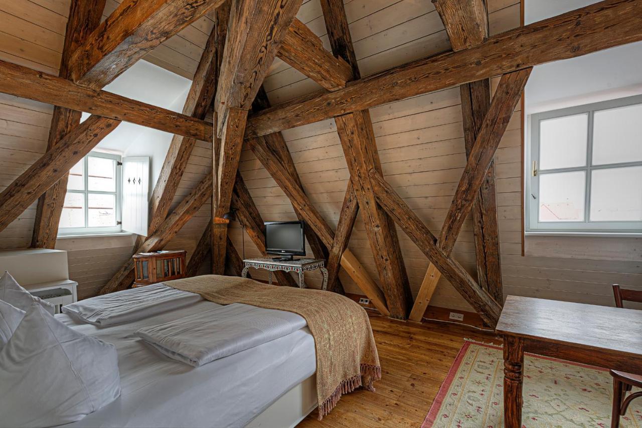 Hotel Orphee - Grosses Haus Регенсбург Экстерьер фото